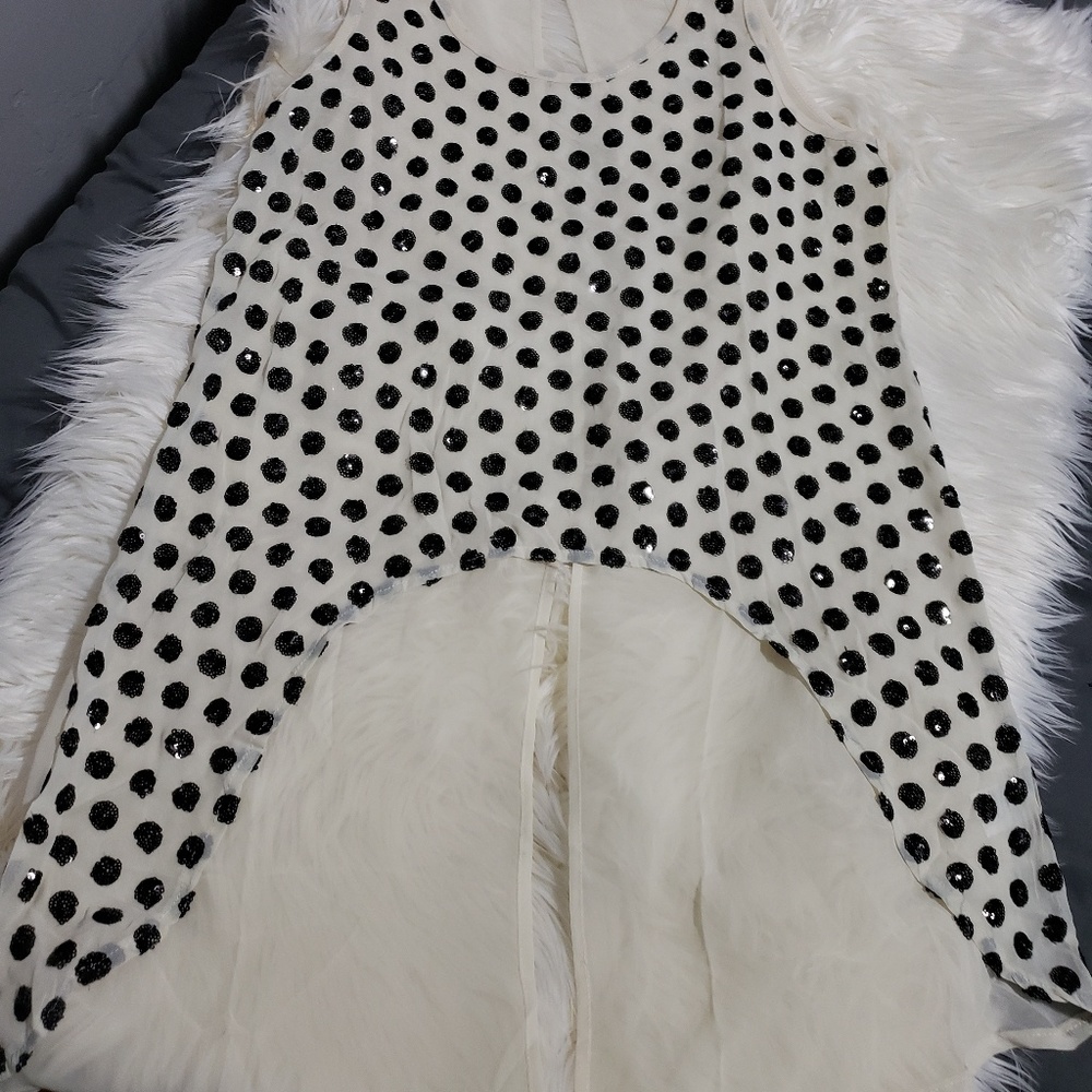 White poke dots blouse